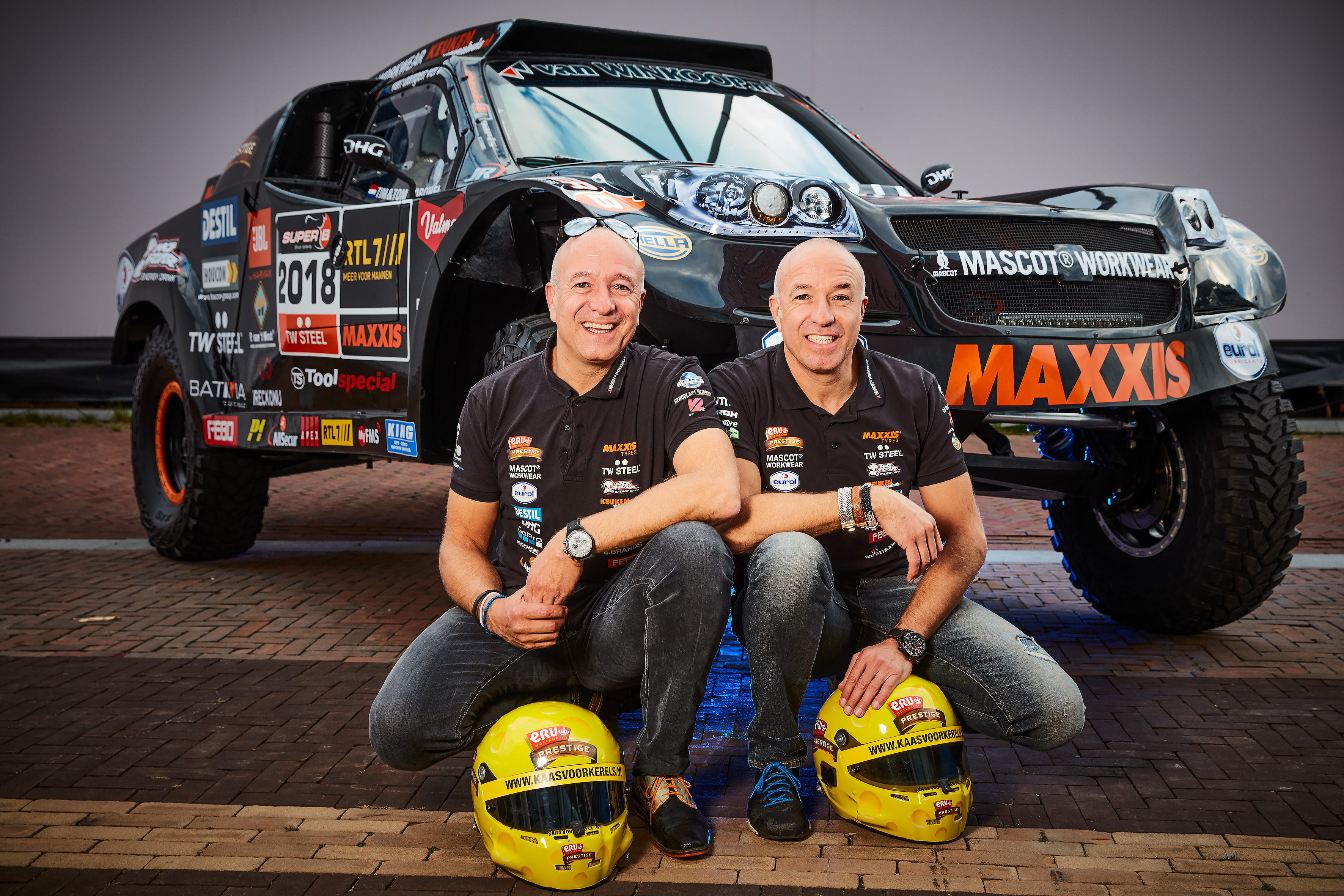 Græsse Patent gårdsplads Tim and Tom Coronel team up to drive 'The Beast' in the Dakar Rally |  Coronel Dakar Team
